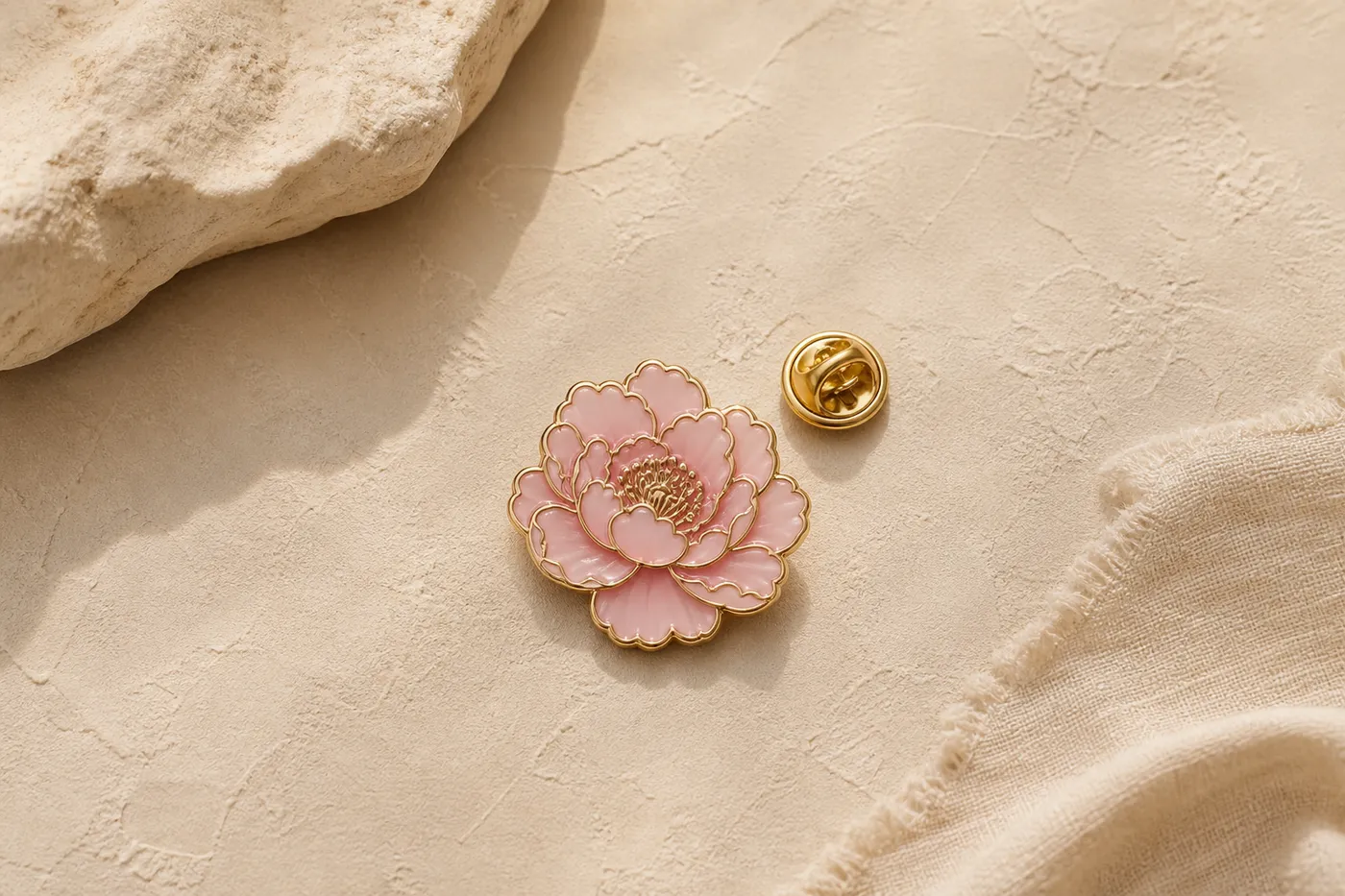 Collection Enamel Flower Pin